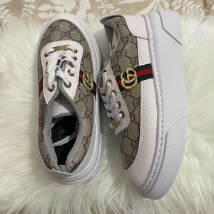 Women sneakers